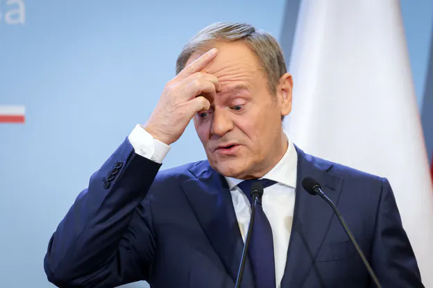 Załamany Tusk